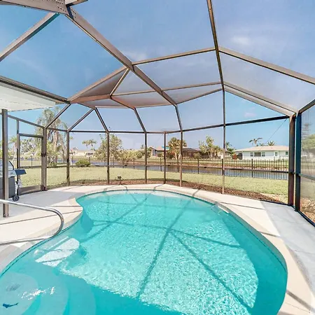 Lucky One Coastal Retreat Vila